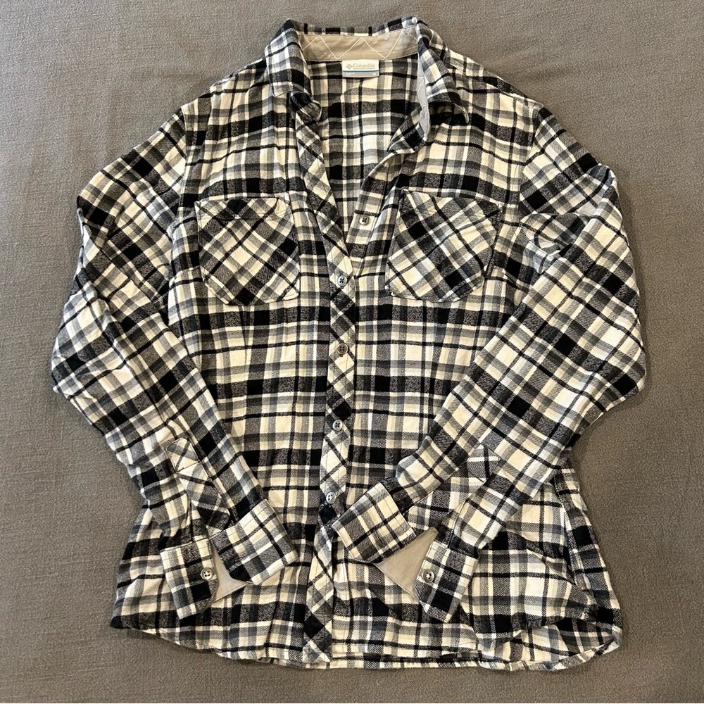 MOVING SALE Women’s Columbia Flannel